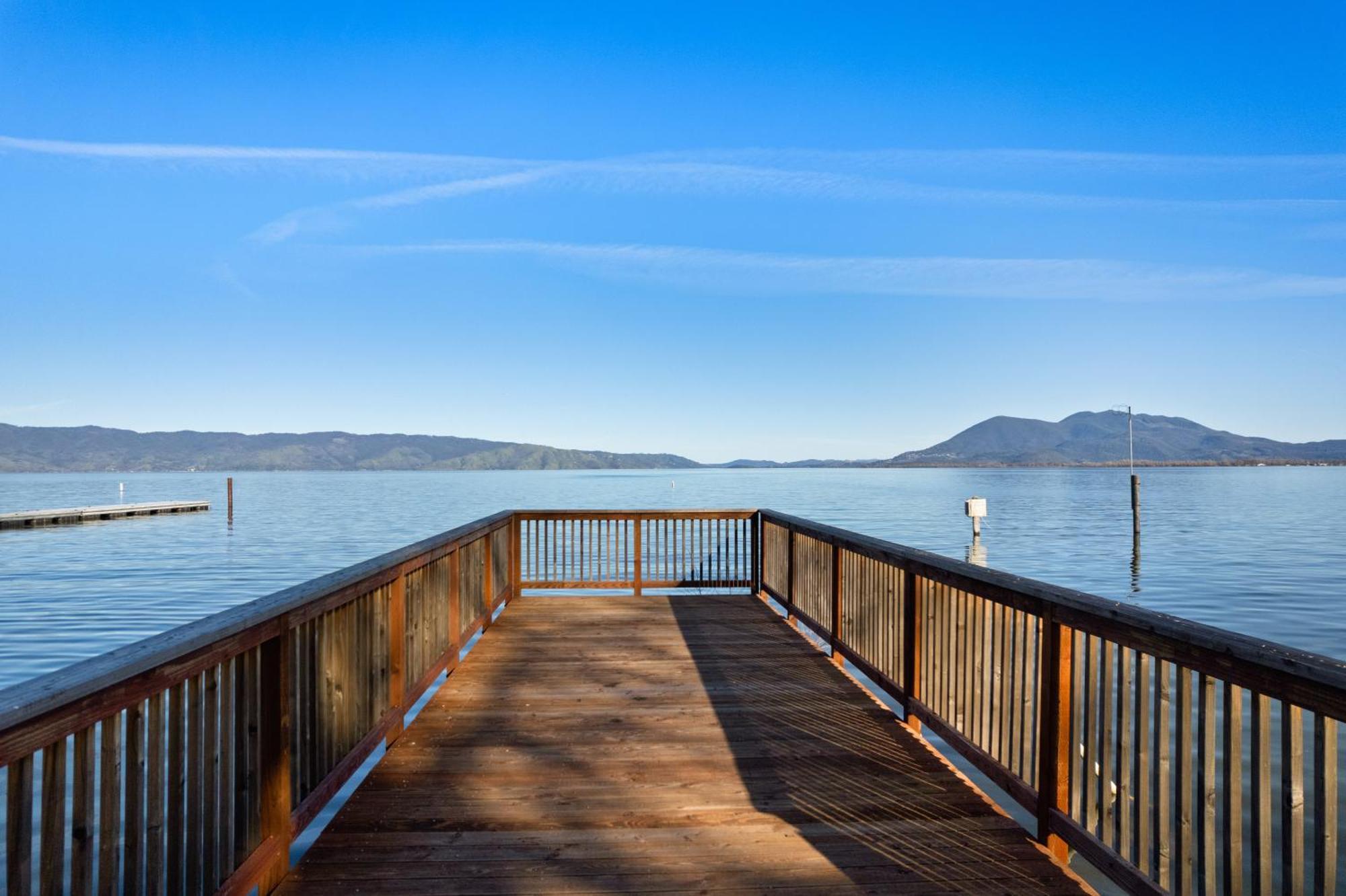 Skylark Shores Resort Lakeport Exterior photo