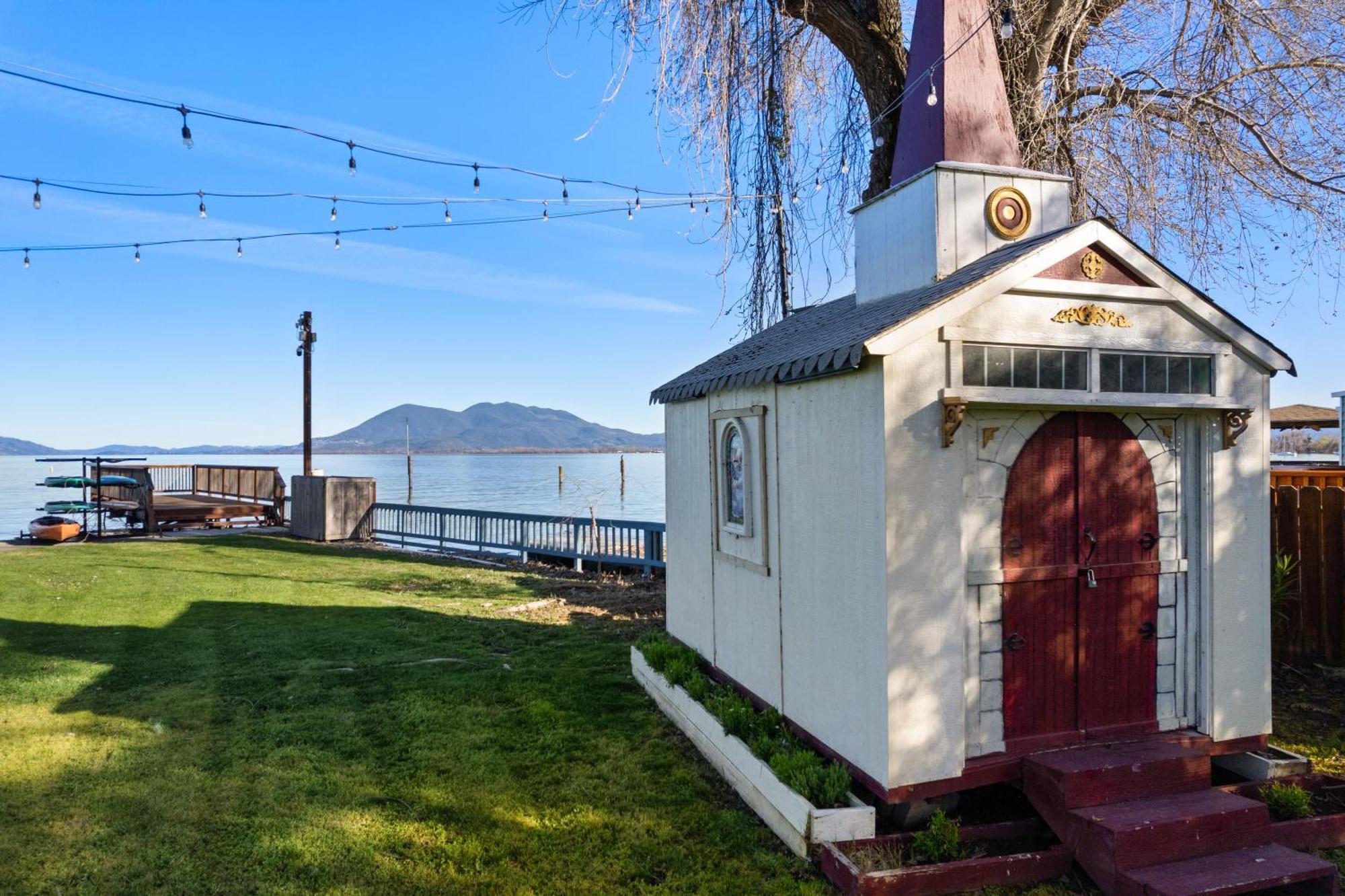 Skylark Shores Resort Lakeport Exterior photo
